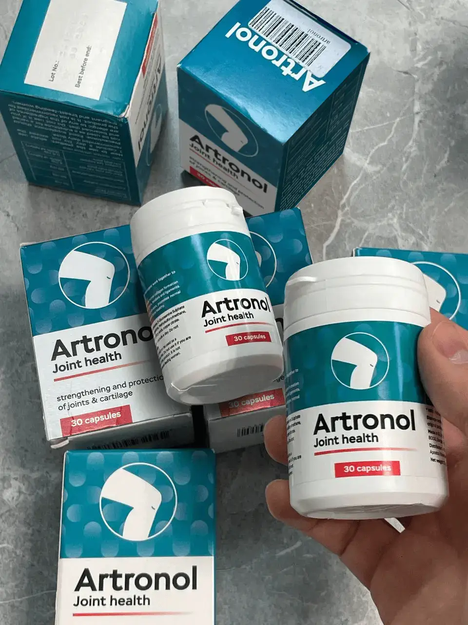 Artronol у руці