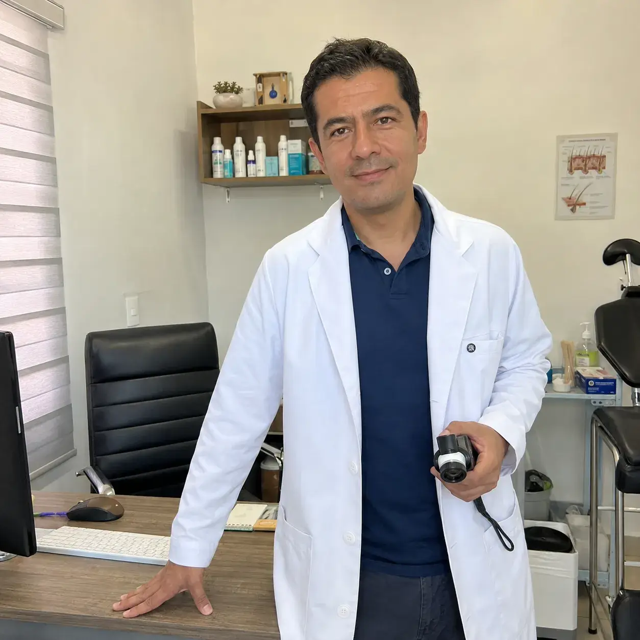 Dr. Alejandro Vega